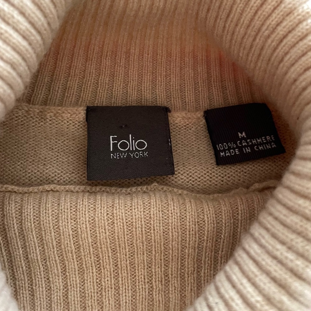 Folio 100% Cashmere Sweater, Turtleneck, Beige with Polka Dots, Size Medium - Picture 7 of 7